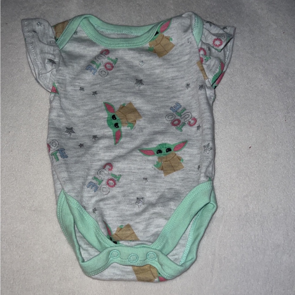 0-3 months onesies, baby yoda - Picture 3 of 3